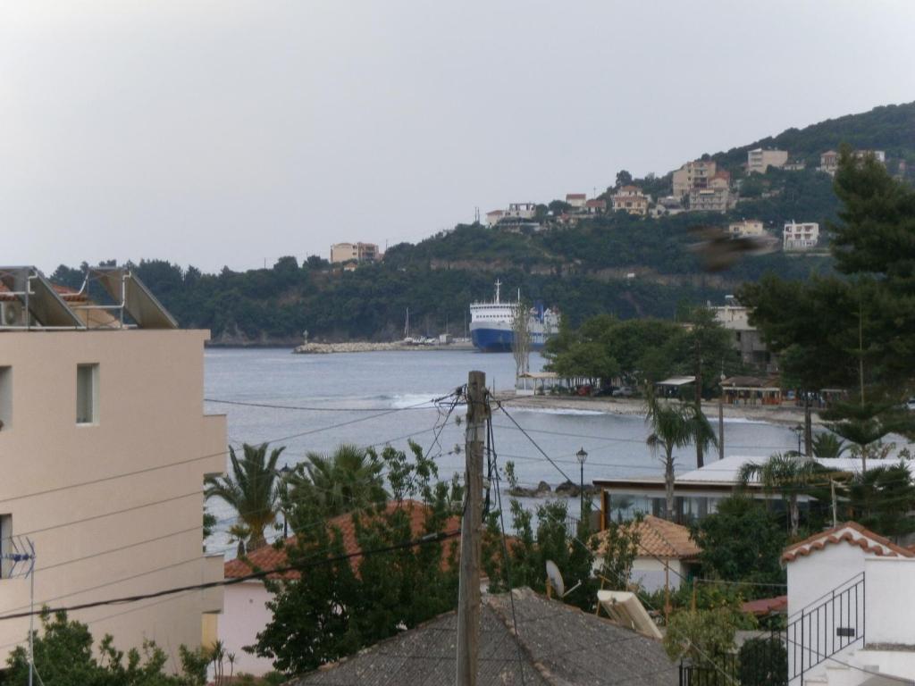 Petros Studios Poros  Eksteriør billede